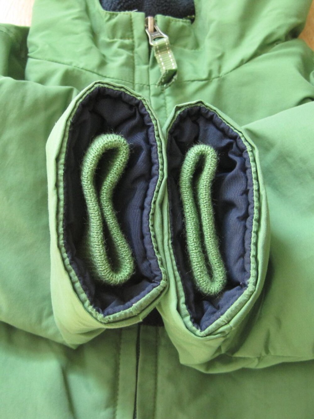 Lands’ End Toddler's Hooded Winter Jacket Size 4T Green Navy Fleeced - Picture 5 of 10